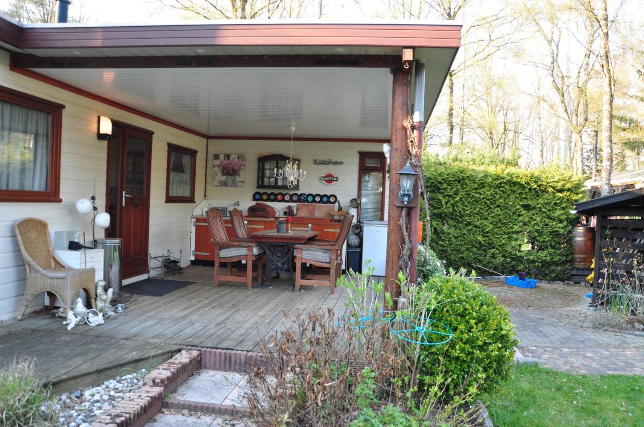 Villa Sfeervol, Ruim En Luxe Chalet In Bosrijke Omgeving à Diessen Extérieur photo